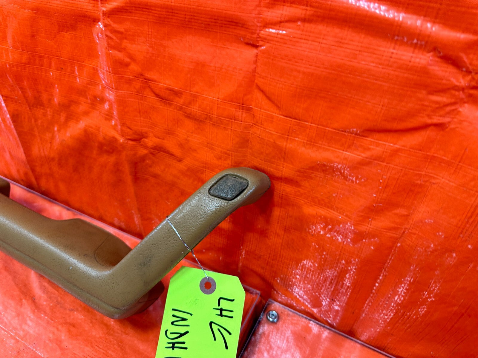 90 97 MAZDA MX 5 MIATA   DRIVER LEFT INTERIOR DOOR PULL HANDLE OEM #2675
