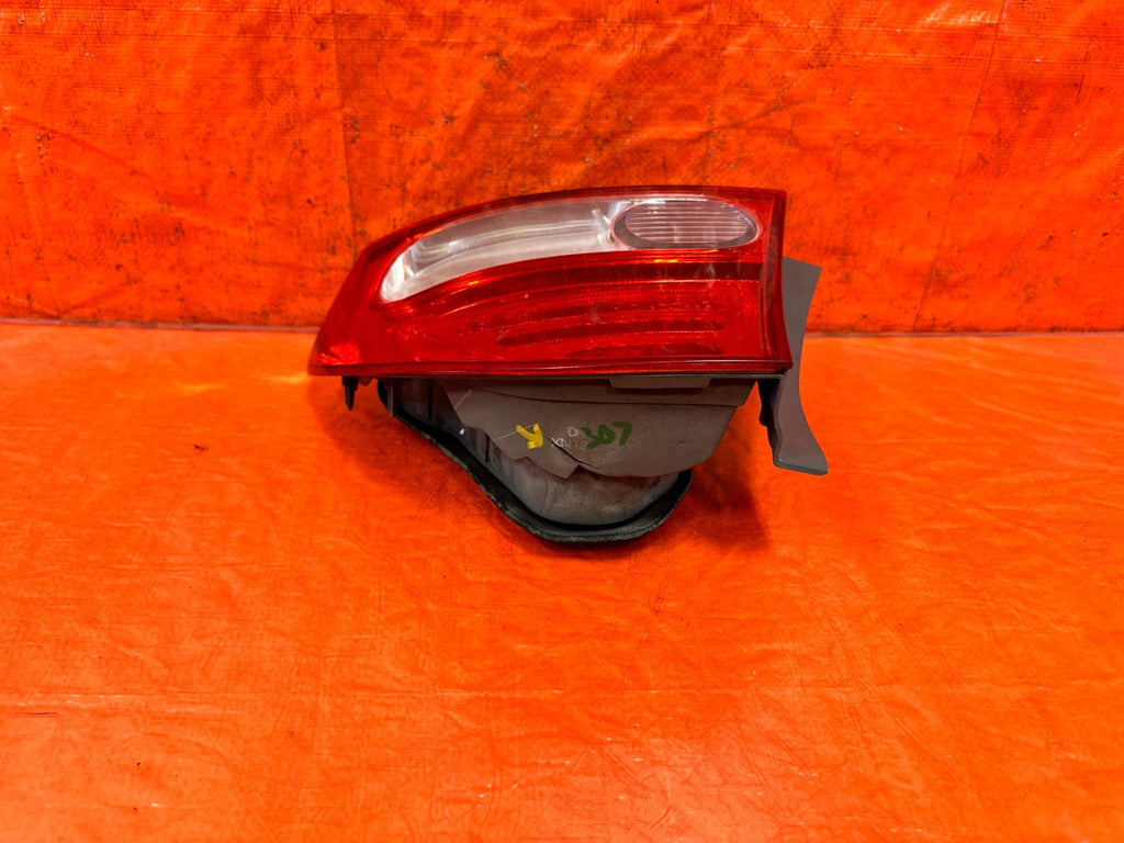 09 11 HONDA CIVIC SEDAN RIGHT OUTER TAIL LIGHT LAMP QUARTER PANEL OEM OE 3074