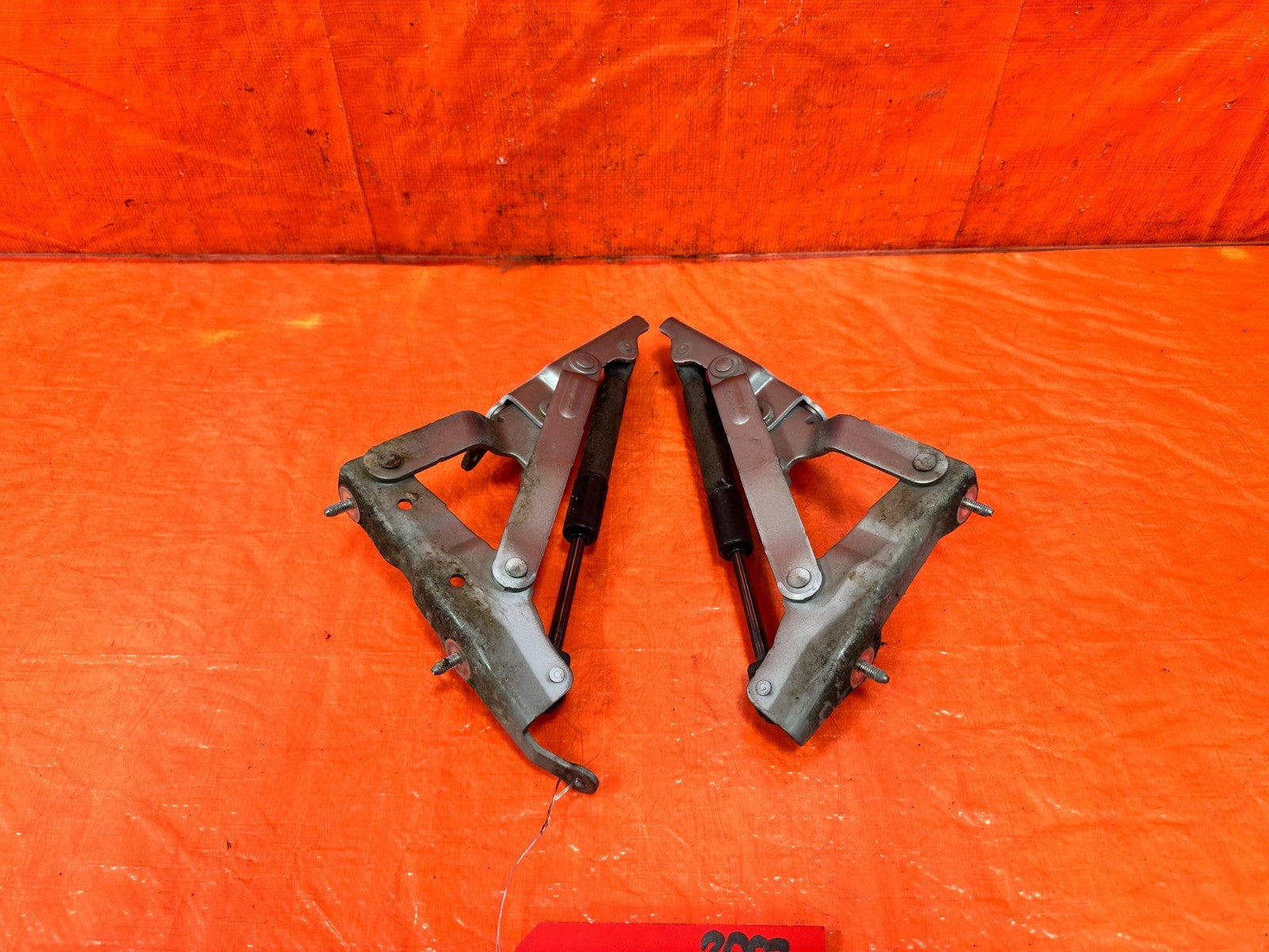 04 11 MAZDA RX8 RX 8   TRUNK HINGE SET   LEFT AND RIGHT HINGES W/ SHOCKS OEM 3034