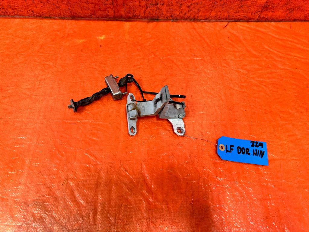 09 15 INFINITI G37 CONVERTIBLE   DOOR HINGES   UPPER & LOWER   LEFT SIDE OEM 3290