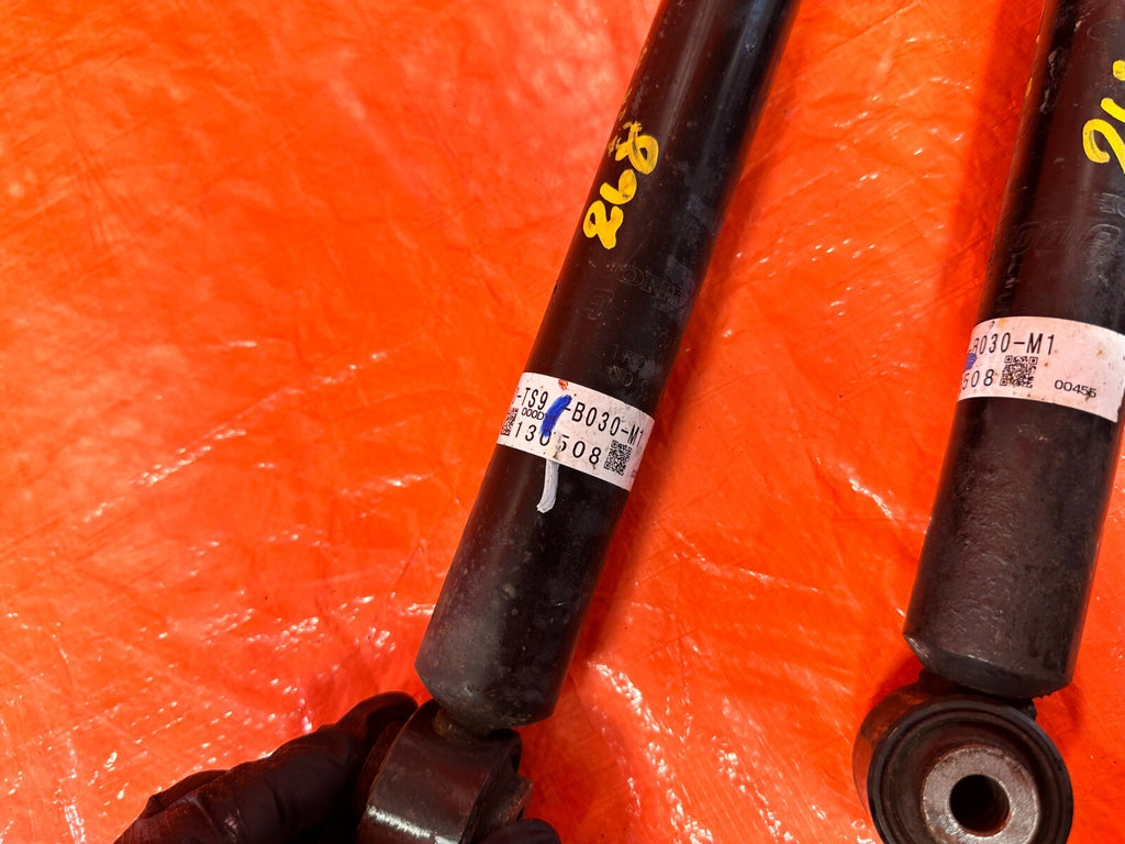 2013 13 HONDA CIVIC SI 2D COUPE   REAR SHOCKS LEFT AND RIGHT FACTORY   OEM #2687