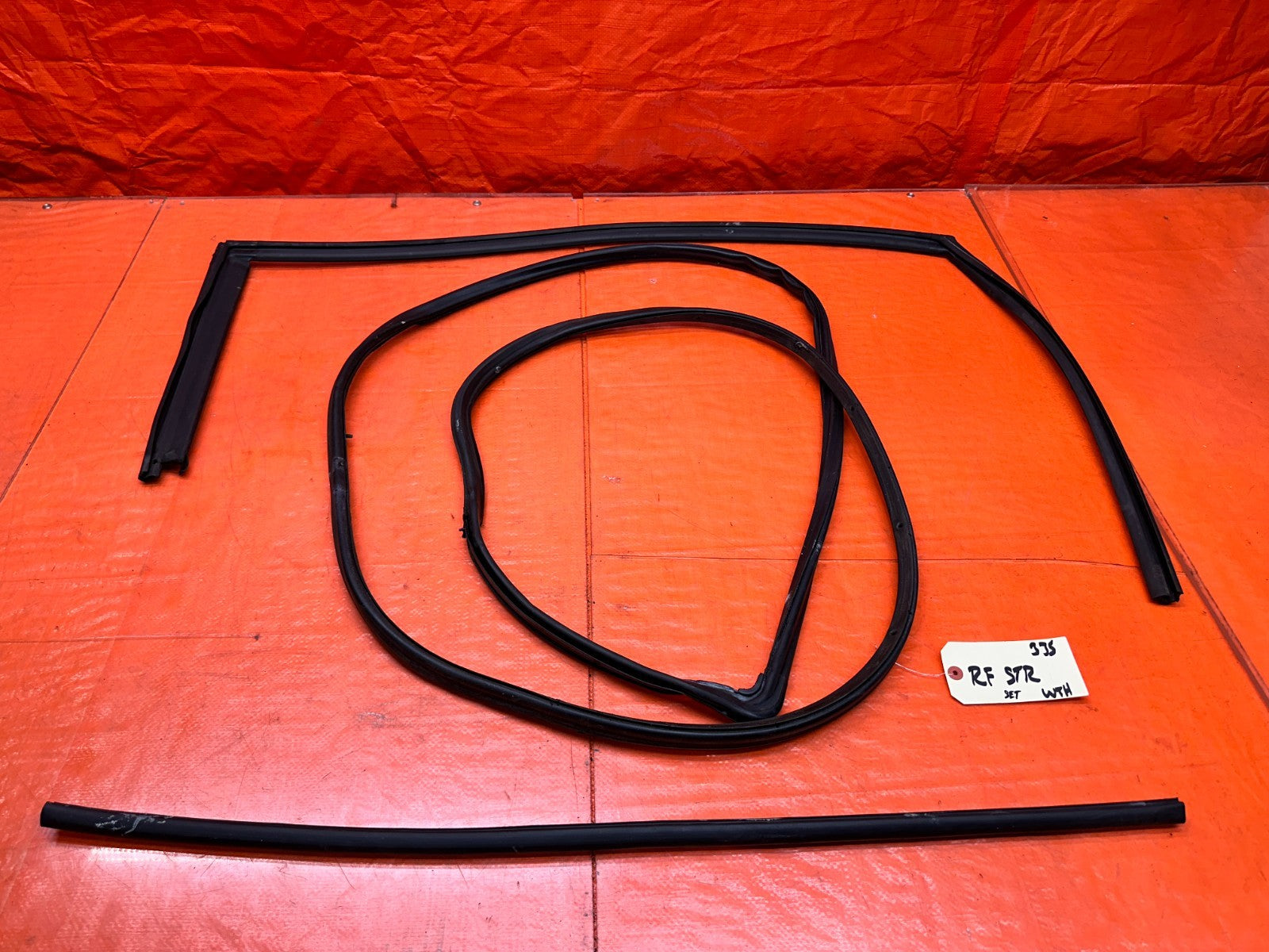 97 01 HONDA PRELUDE 2.2L PASSENGER RIGHT FRONT DOOR WEATHER STRIP SEAL OEM #3350