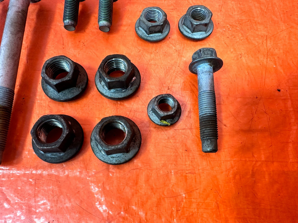 08 15 INFINITI G37 Q60   FRONT SUBFRAME CROSSMEMBER CARRIER BOLTS   OEM 3292