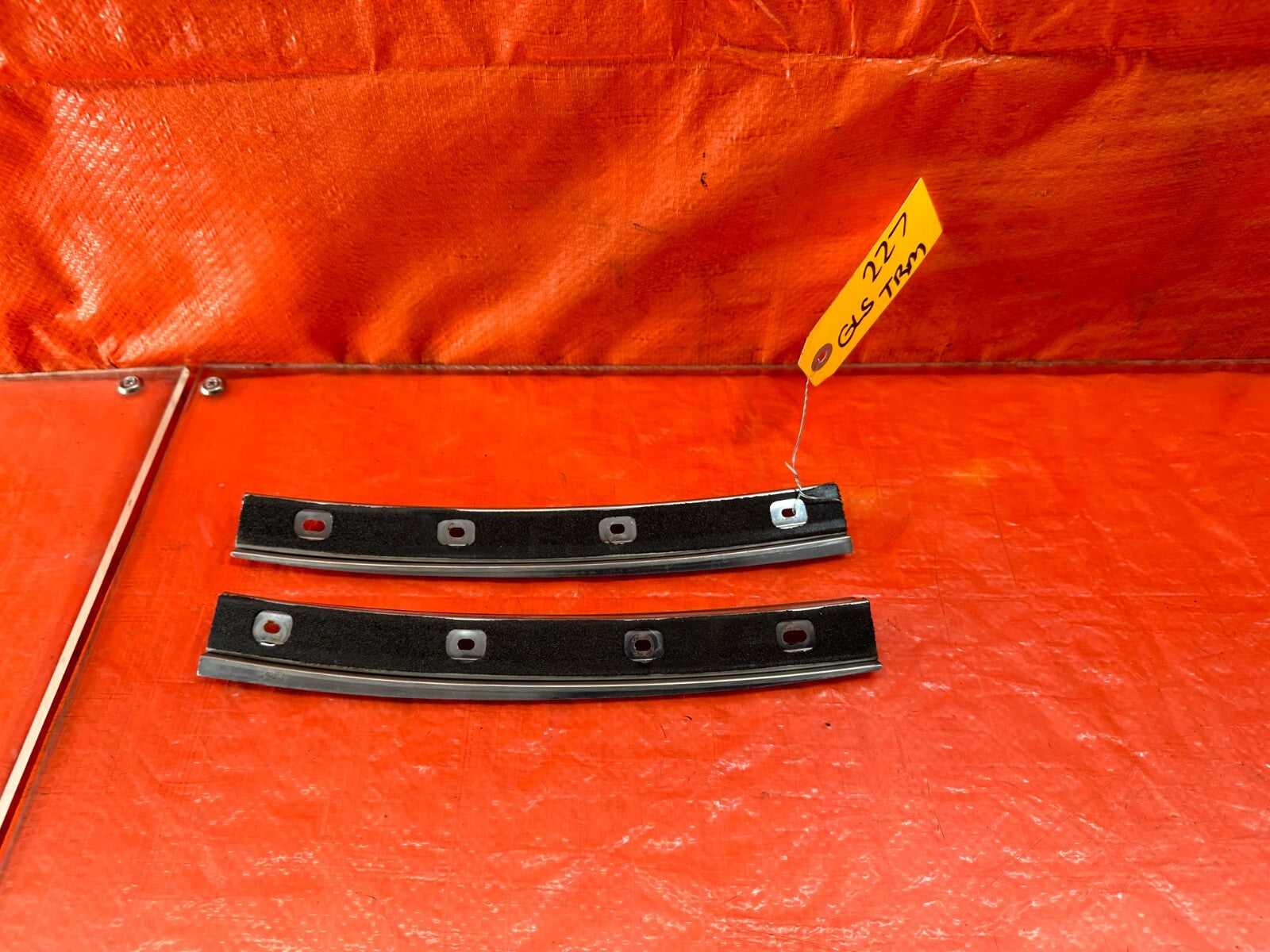 93 97 HONDA DEL SOL   REAR WINDSHIELD WEATHER STRIP BRACKETS   OEM FACTORY #2279