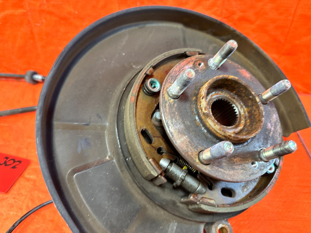 10 16 HYUNDAI GENESIS COUPE   PASSENGER RIGHT REAR SPINDLE KNUCKLE HUB OEM #3022