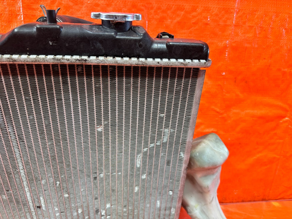 93 97 HONDA DEL SOL 92 00 CIVIC   RADIATOR W/ FAN & HOSES   OEM #2973