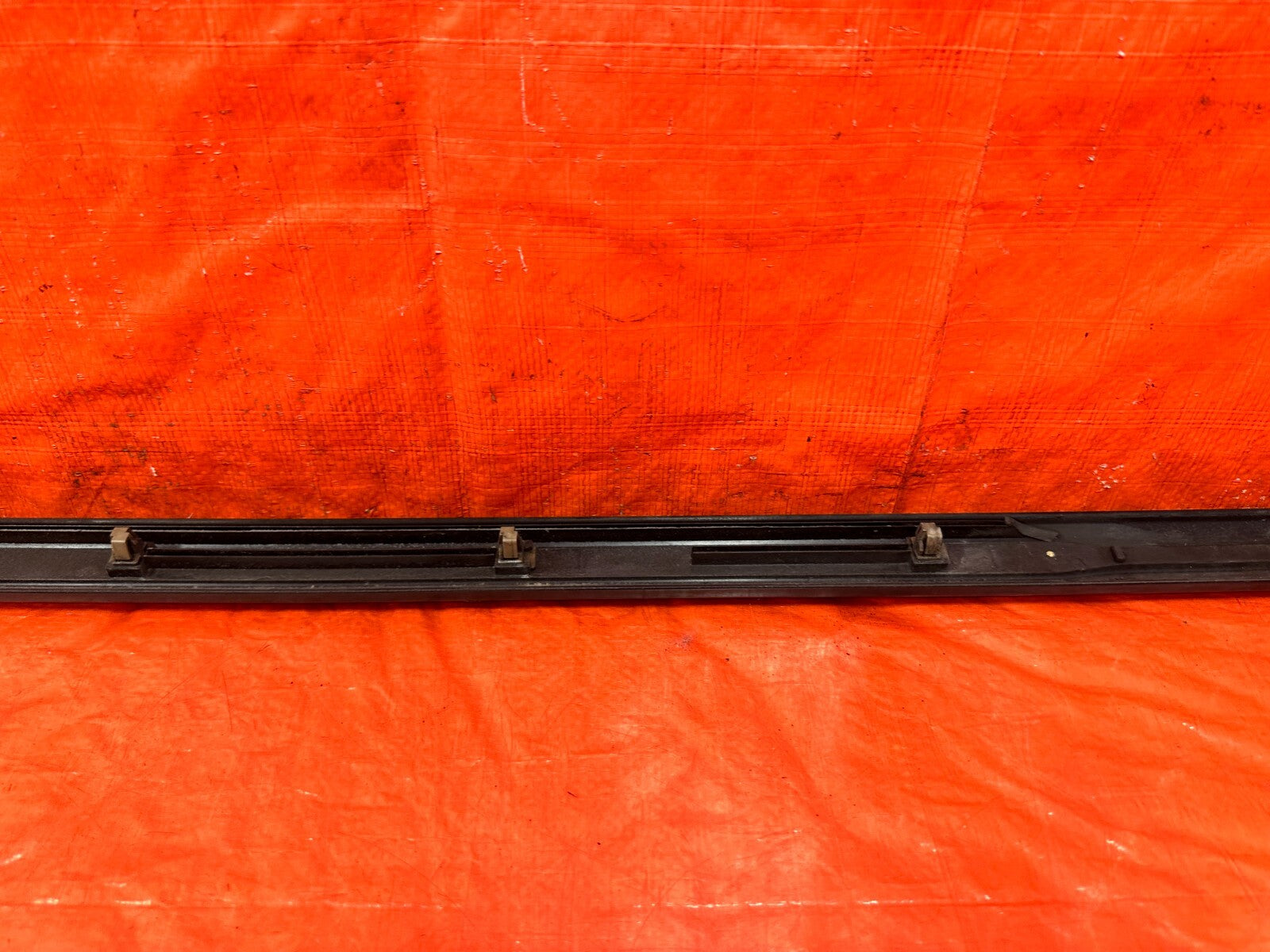 96 00 HONDA CIVIC   SEDAN   DOOR MOLDING IMPACT STRIP   RIGHT FRONT SIDE OEM 2977