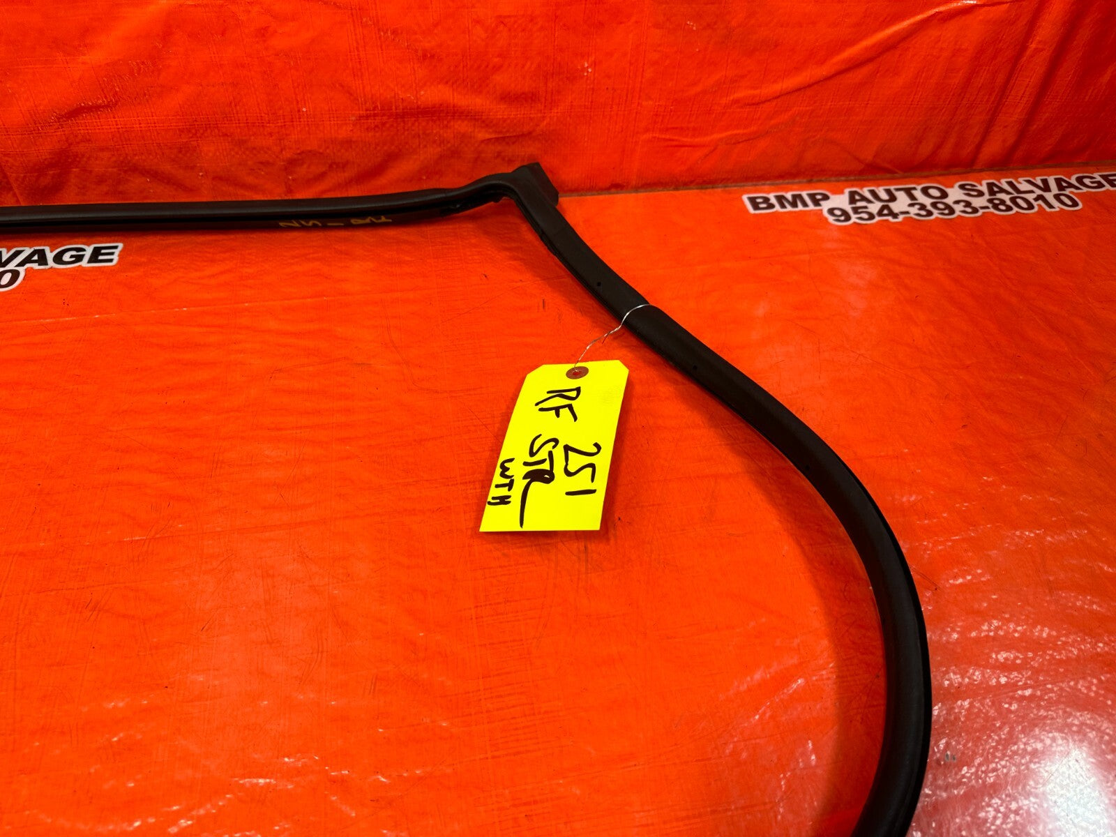 08 12 HONDA ACCORD SEDAN RIGHT FRONT DOOR WEATHER STRIP TRIM SEAL OEM #2511