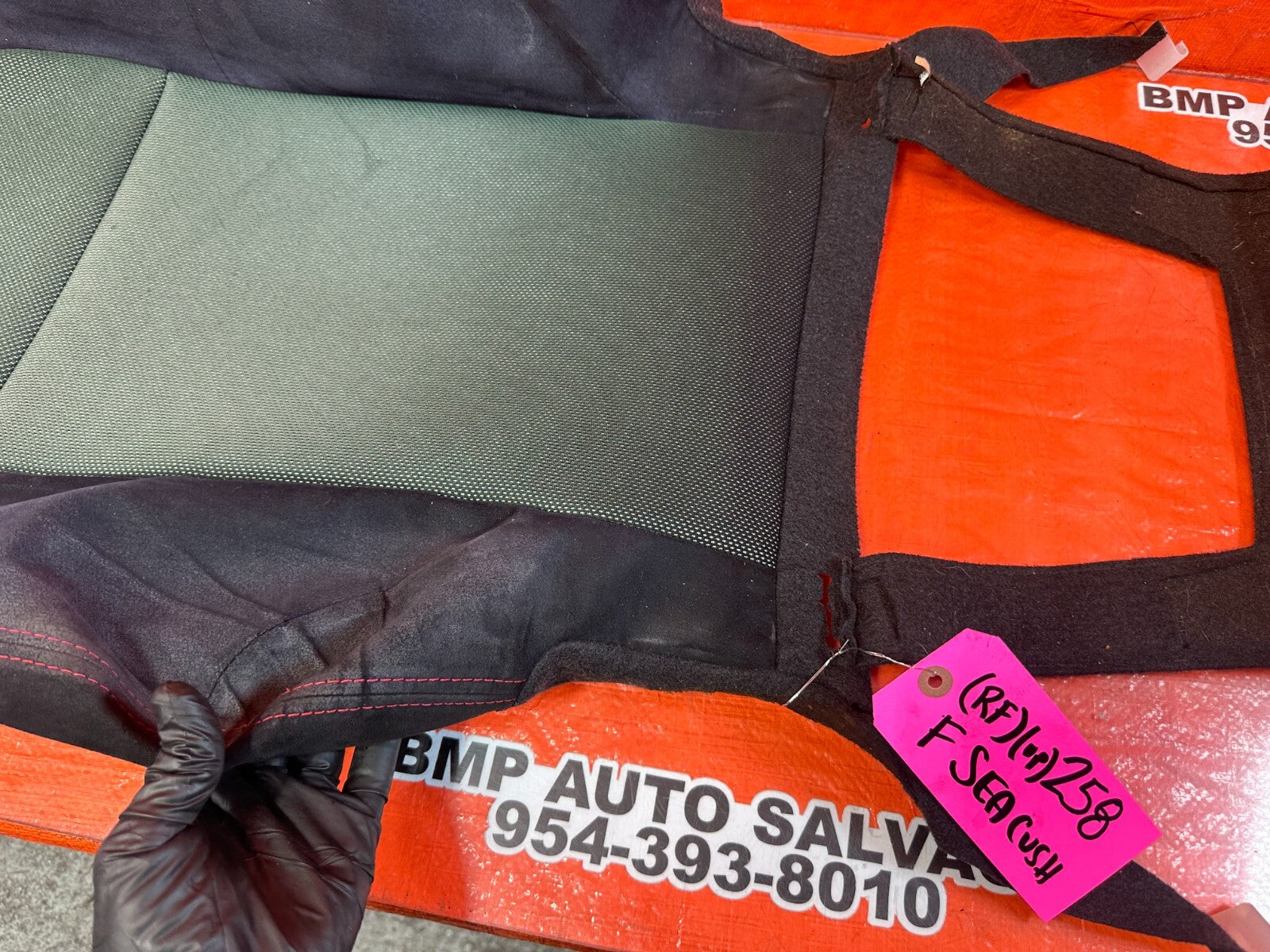 02 05 HONDA CIVIC SI EP3 PASSENGER RIGHT FRONT UPPER SEAT SKIN WRAP COVER OEM 585