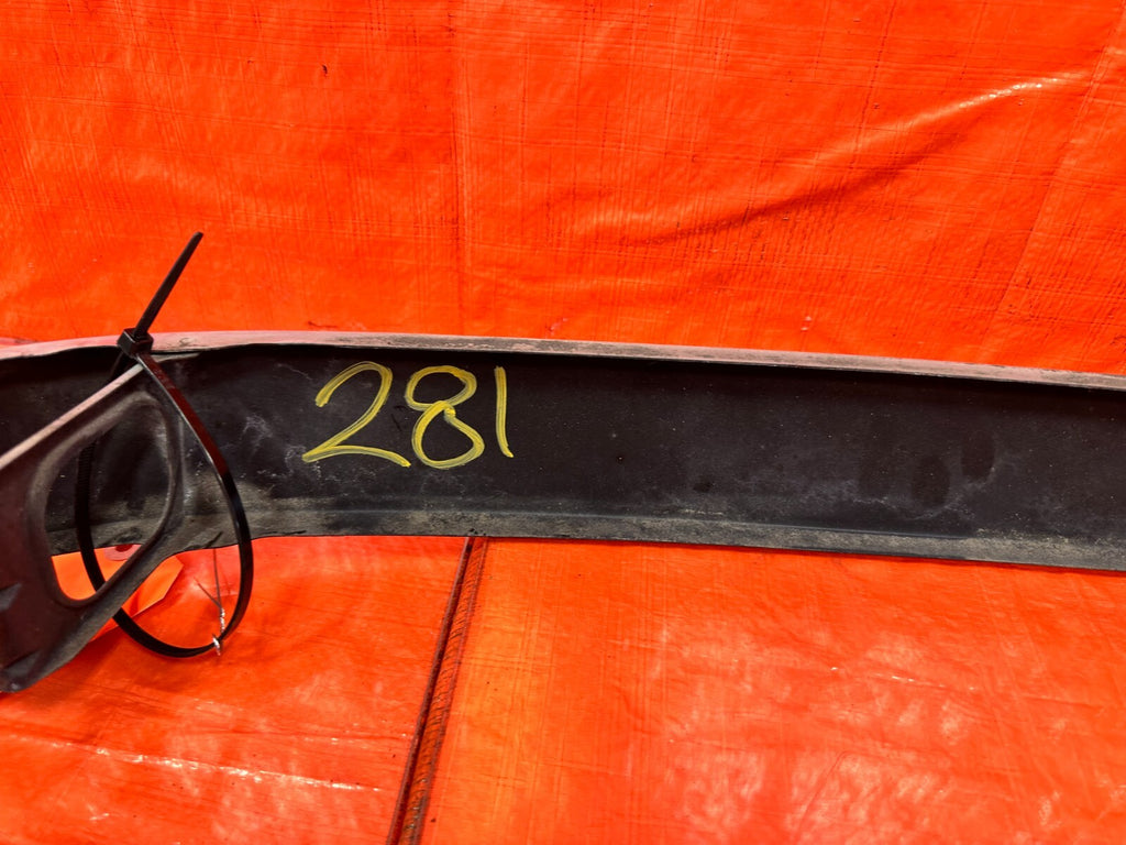 94 01 ACURA INTEGRA REAR BUMPER TAIL LIGHT LAMP GATE TRIM UPPER SKIRT PANEL #28113