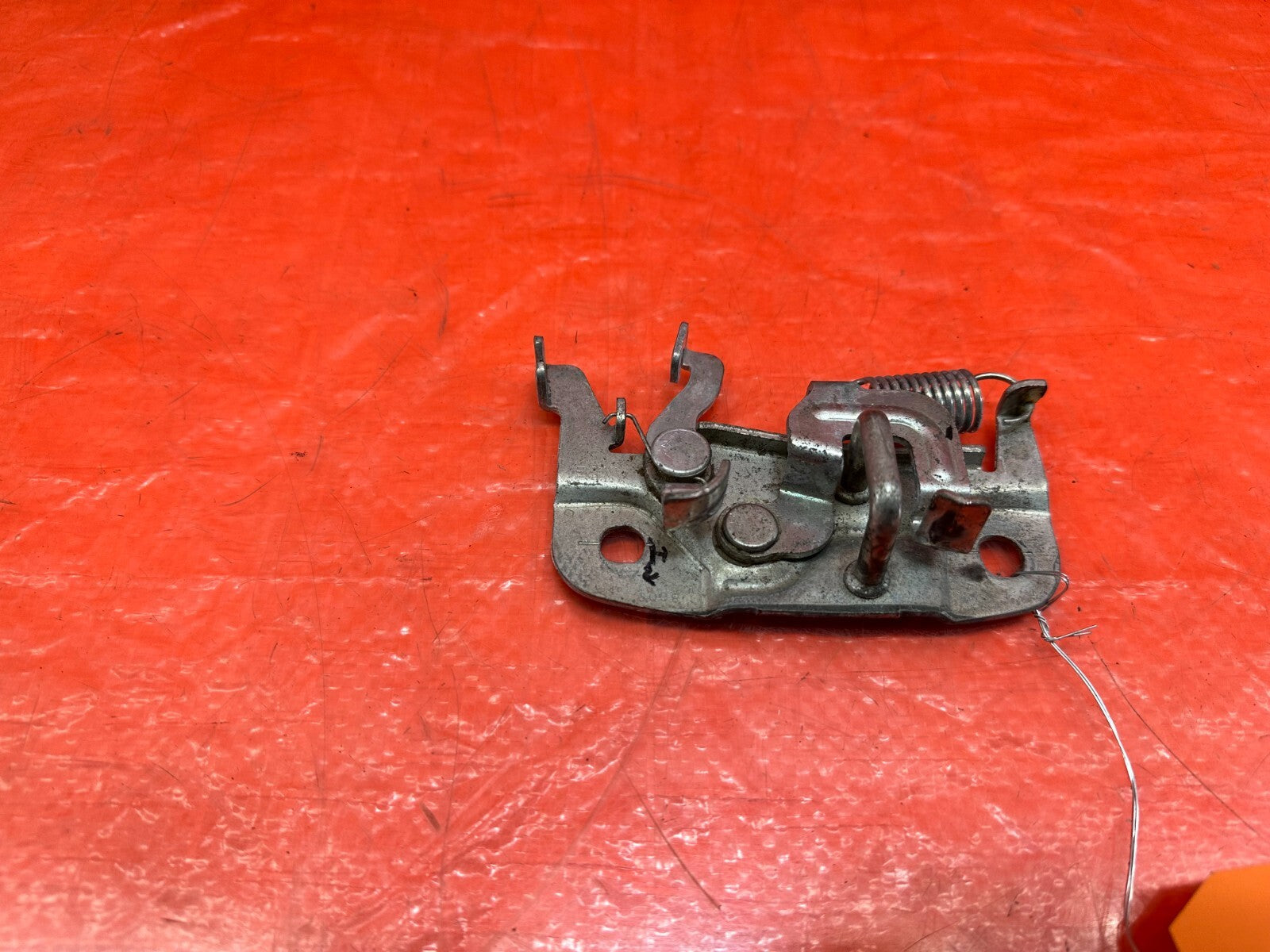 08 15 LANCER EVOLUTION X EVO 10   HOOD LATCH LOCKING MECHANISM LOCK   OEM #2171