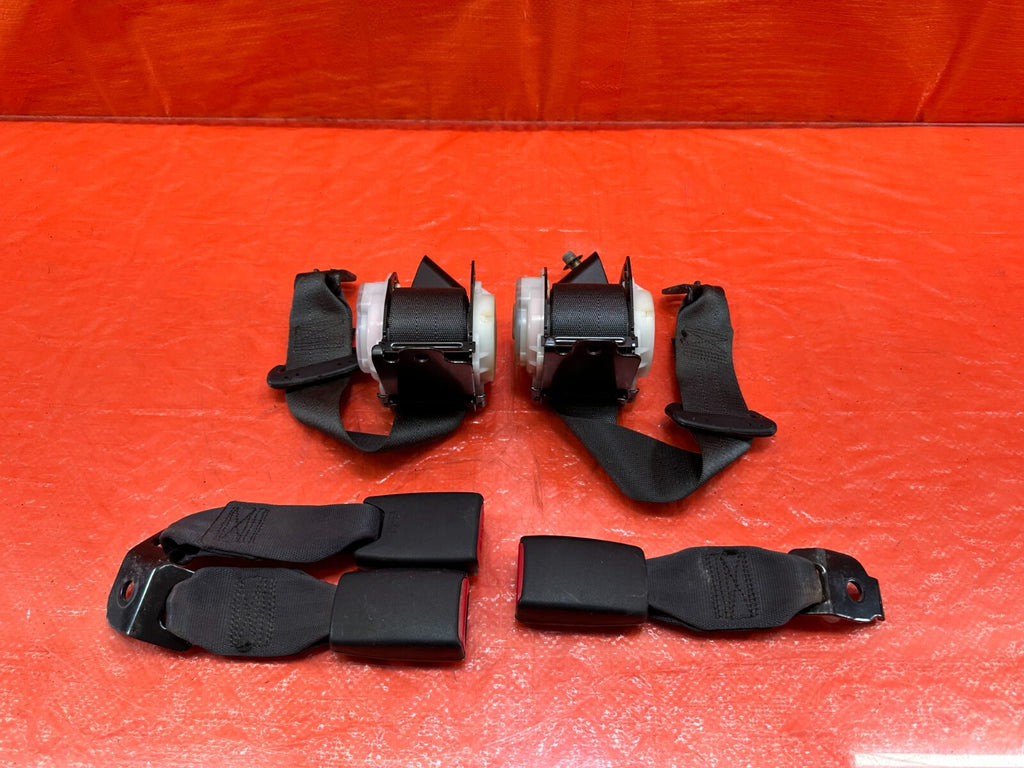 2003 HONDA CIVIC SI EP3 HATCH REAR SEAT BELT SET LEFT & RIGHT SEAT BELTS OEM 1860