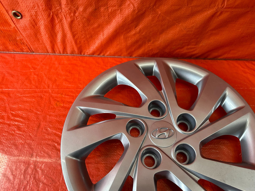 17 20 HYUNDAI ELANTRA NEW PLASTIC FACTORY HUB CAP WHEEL COVER TRIM 52960 F200015