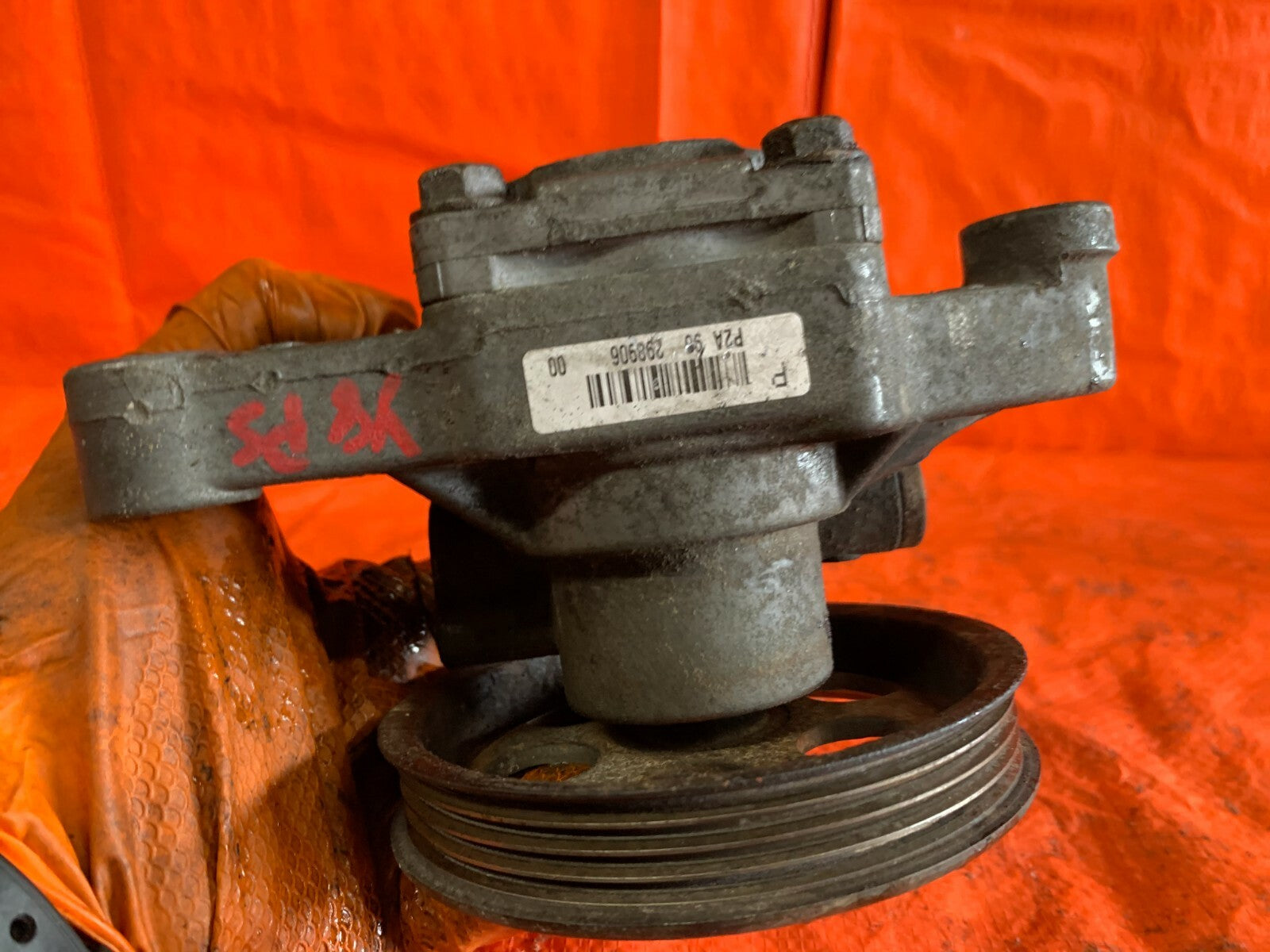 96 00 HONDA CIVIC EX COUPE   POWER STEERING PUMP W/ PULLEY COMPLETE   OEM OE 4