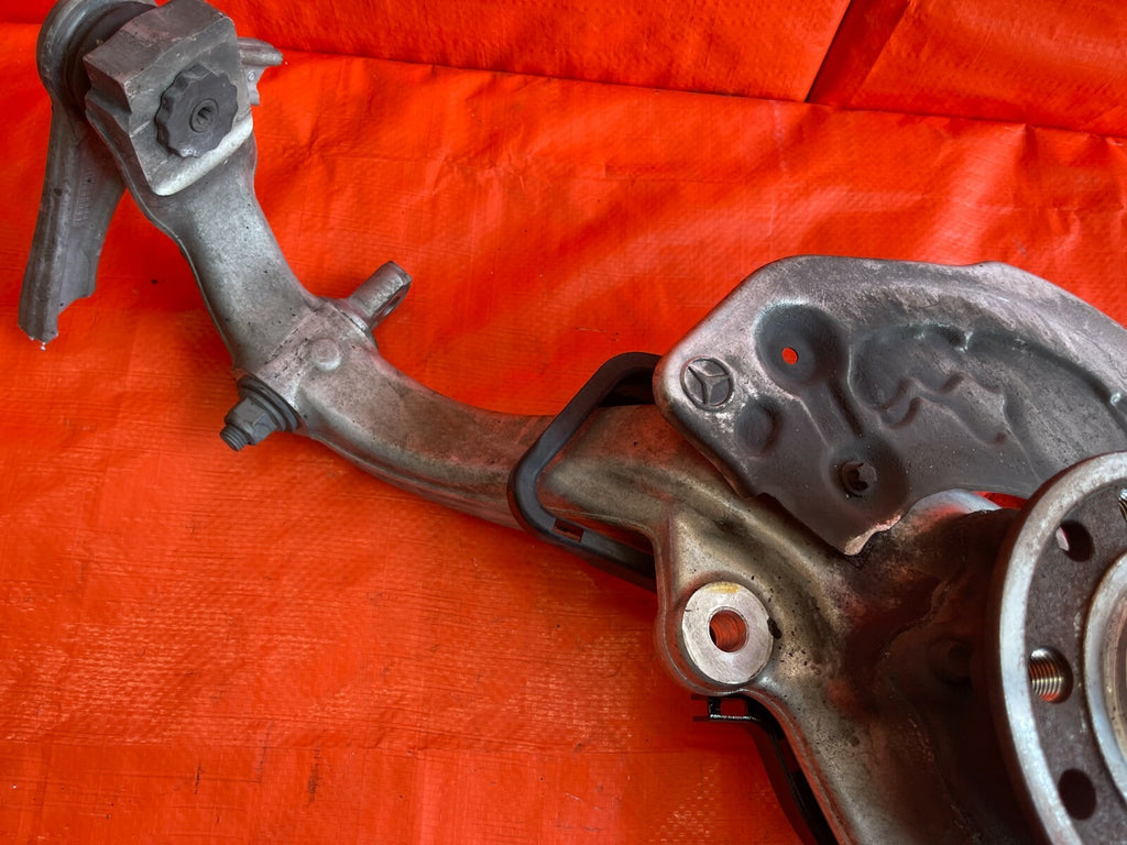 15 20 MERCEDES BENZ C300 4MATIC   PASSENGER RIGHT FRONT SPINDLE KNUCKLE HUB OEM 5