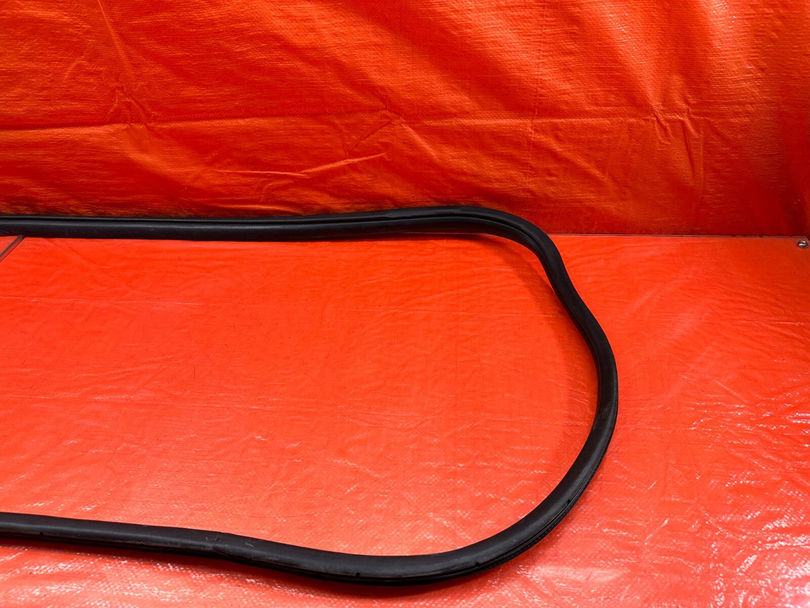 LANCER EVOLUTION X EVO 10 CHASSIS TO DOOR OPEN TRIM WEATHER STRIP LEFT REAR 2144