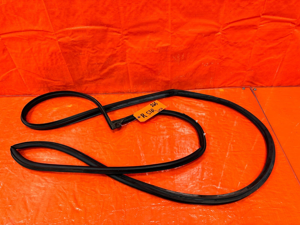 12 15 HONDA CIVIC SI 2D COUPE   PASSENGER RIGHT   DOOR WEATHER STRIP OEM #2659