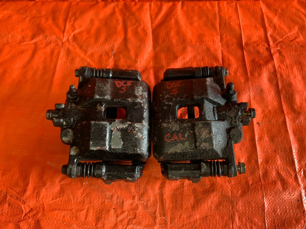 02 06 ACURA RSX TYPE S   FRONT BRAKE CALIPER SET CALIPERS LEFT AND RIGHT   OEM _0