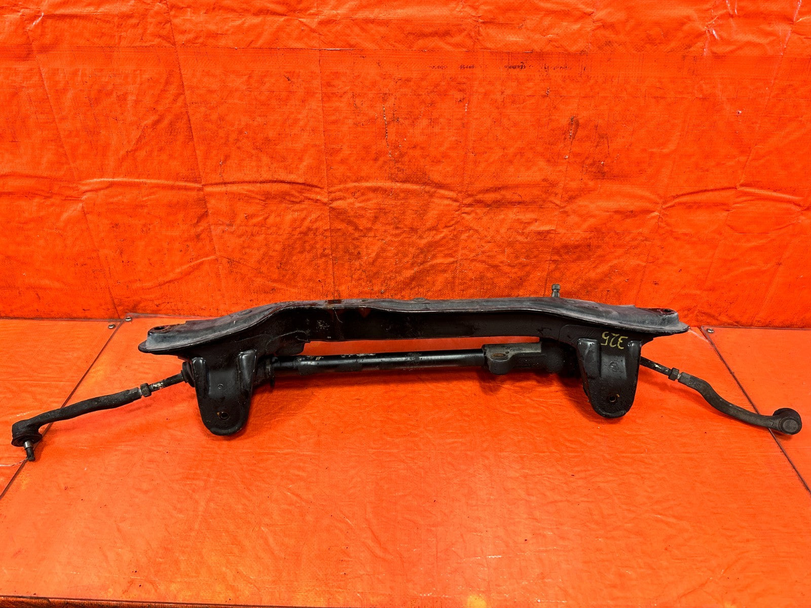 90 91 HONDA CIVIC HATCHBACK   FRONT SUBFRAME FRONT PORTION   OEM 32520