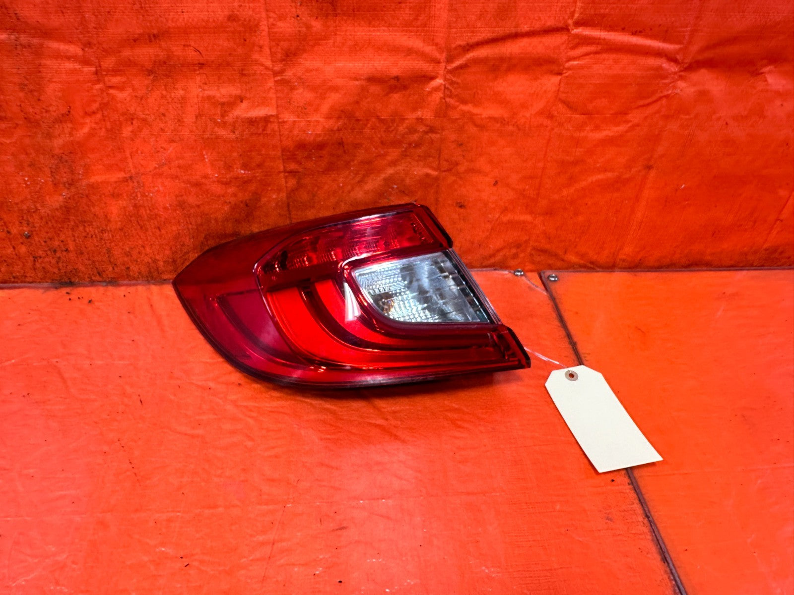 18 22 HONDA ACCORD   DRIVER LEFT TAIL LIGHT LAMP OUTER QUARTER PANEL OEM 3240