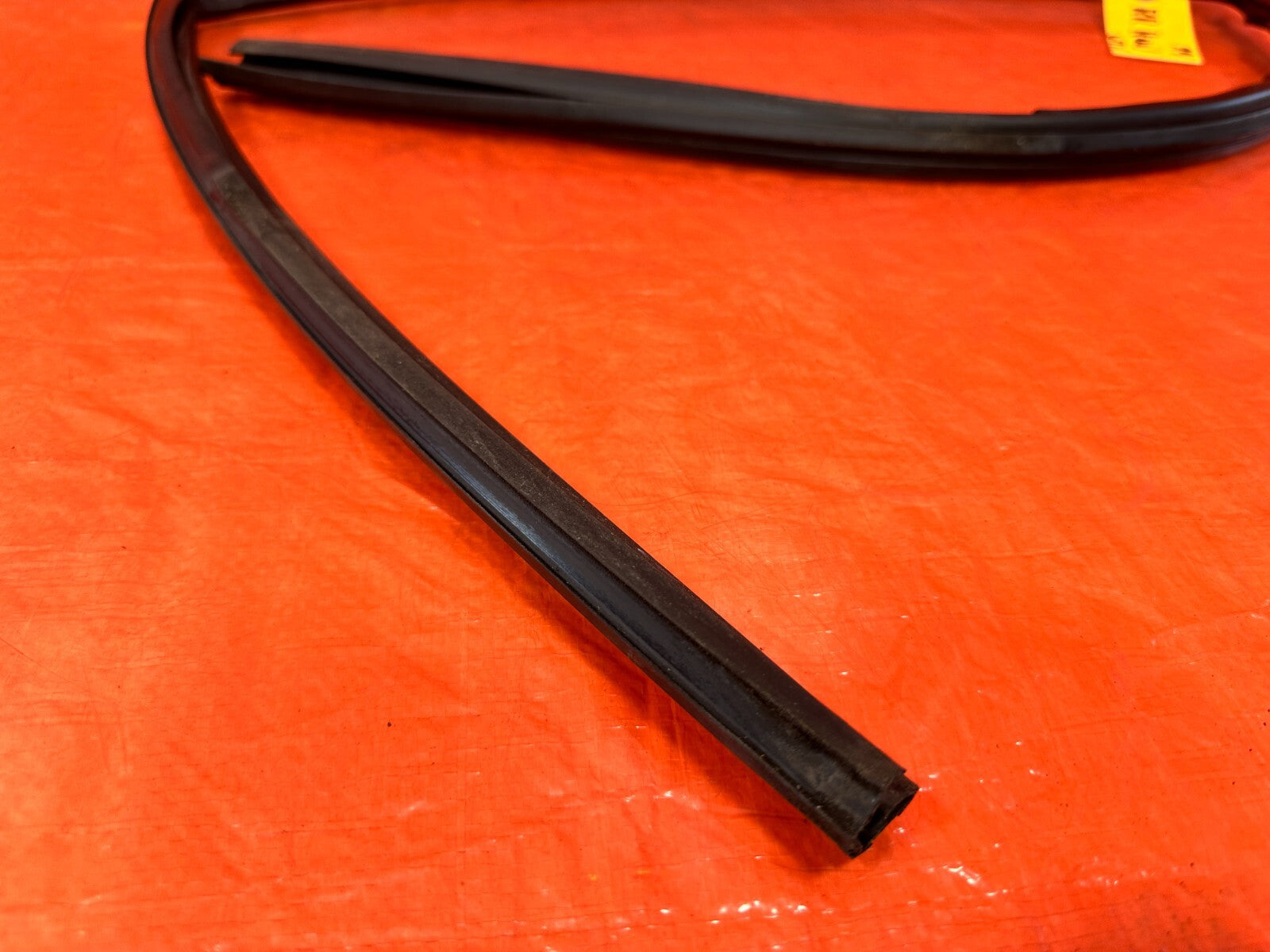 04 08 ACURA TSX PASSENGER RIGHT REAR DOOR WEATHER STRIP TRIM SEAL GASKET OEM 2914