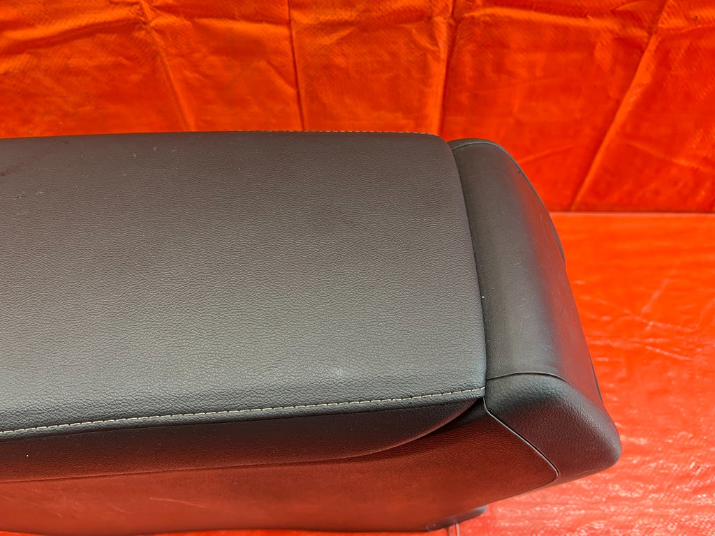 18 21 HONDA ACCORD SPORT   ARM REST / CENTER CONSOLE STORAGE COMPARTMENT OEM 1846