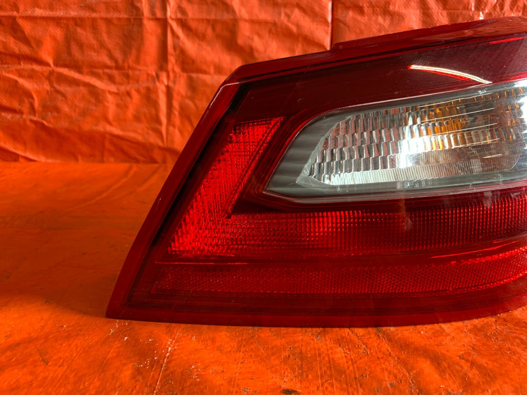 OEM 2018 18 NISSAN ALTIMA S SL SV SR   PASSENGER RIGHT OUTER TAIL LIGHT LAMP OEM1