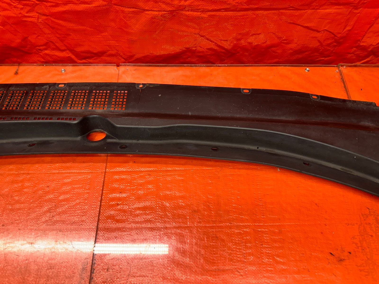 92 96 HONDA PRELUDE FRONT WINDSHIELD WIPER COWL OEM #3325
