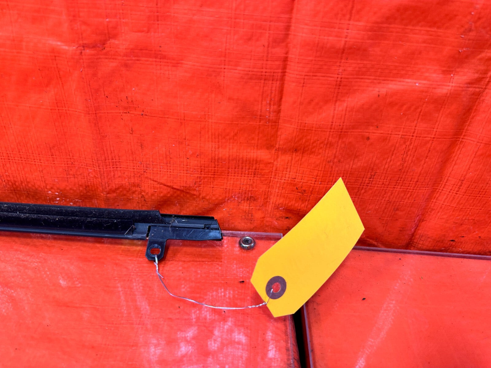 FRS BRZ & 86   PASSENGER RIGHT EXTERIOR WINDOW GLASS TRIM   OEM #29311