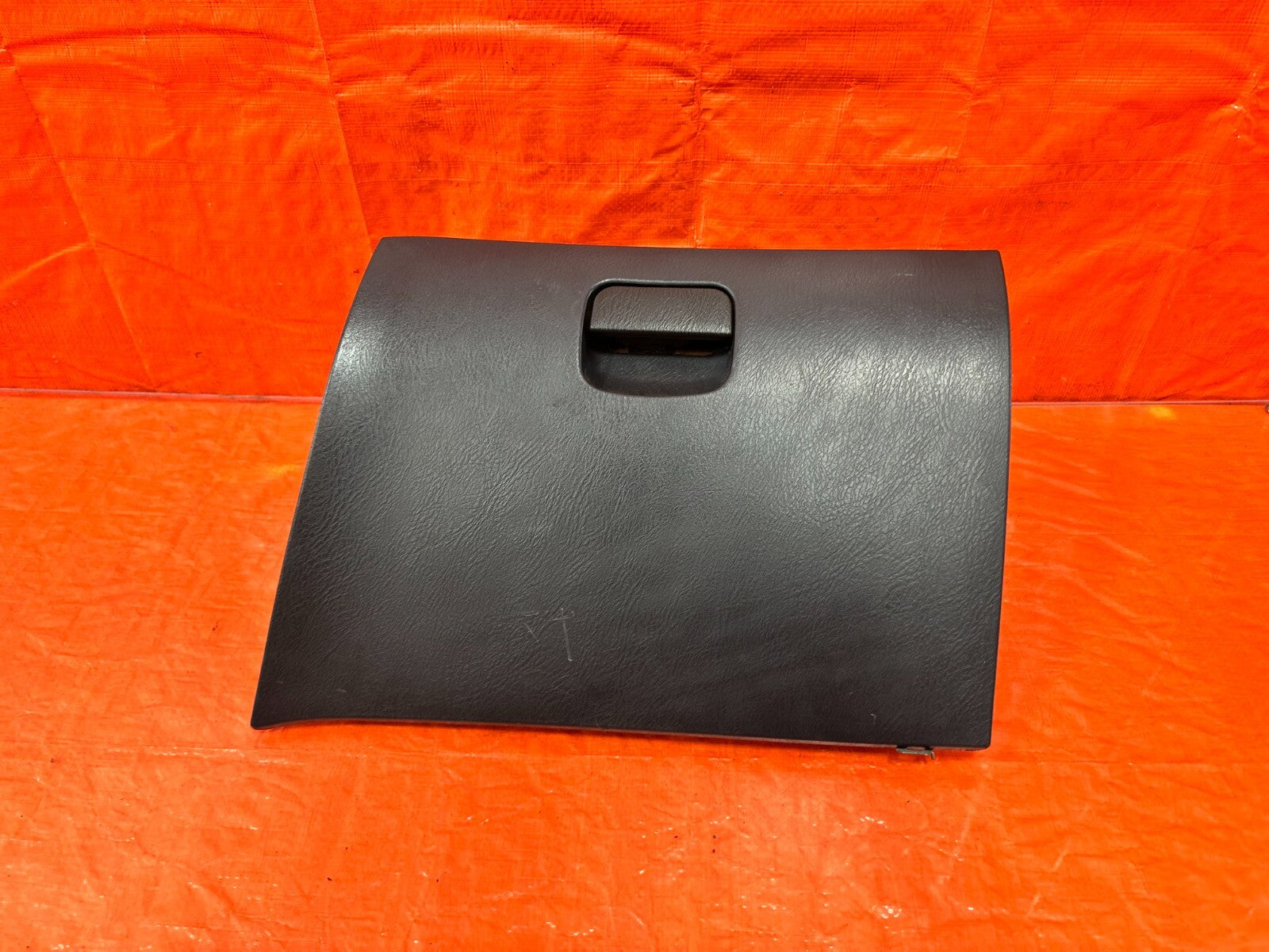 96 00 HONDA CIVIC   PASSENGER RIGHT DASHBOARD GLOVE BOX   DARK GRAY   OEM OE 2850