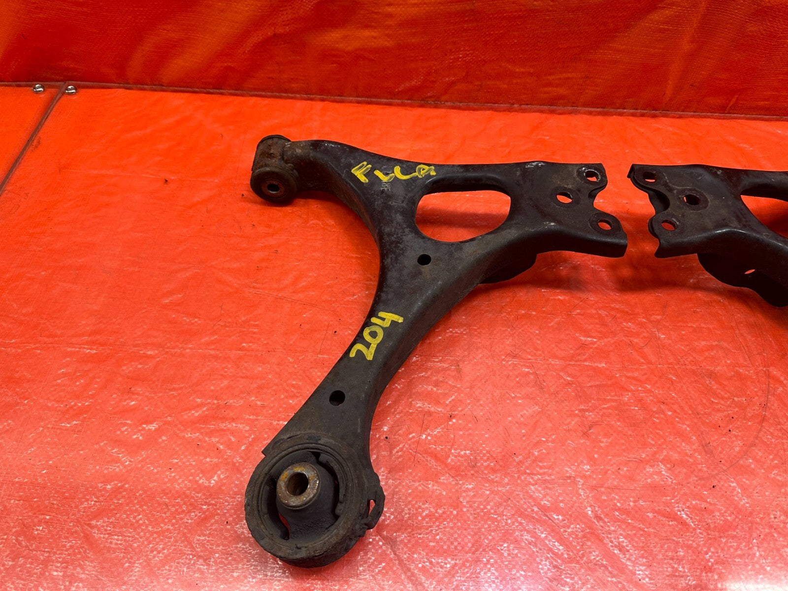 06 11 HONDA CIVIC SI   LEFT & RIGHT   FRONT LOWER CONTROL ARMS   OEM FACTORY 2045