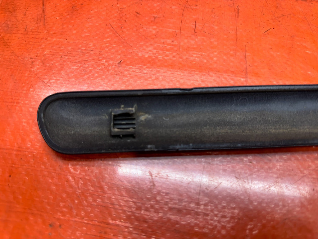 94-01 ACURA INTEGRA 2D COUPE LEFT DRIVER REAR QUARTER PANEL MOULDING OEM #3498