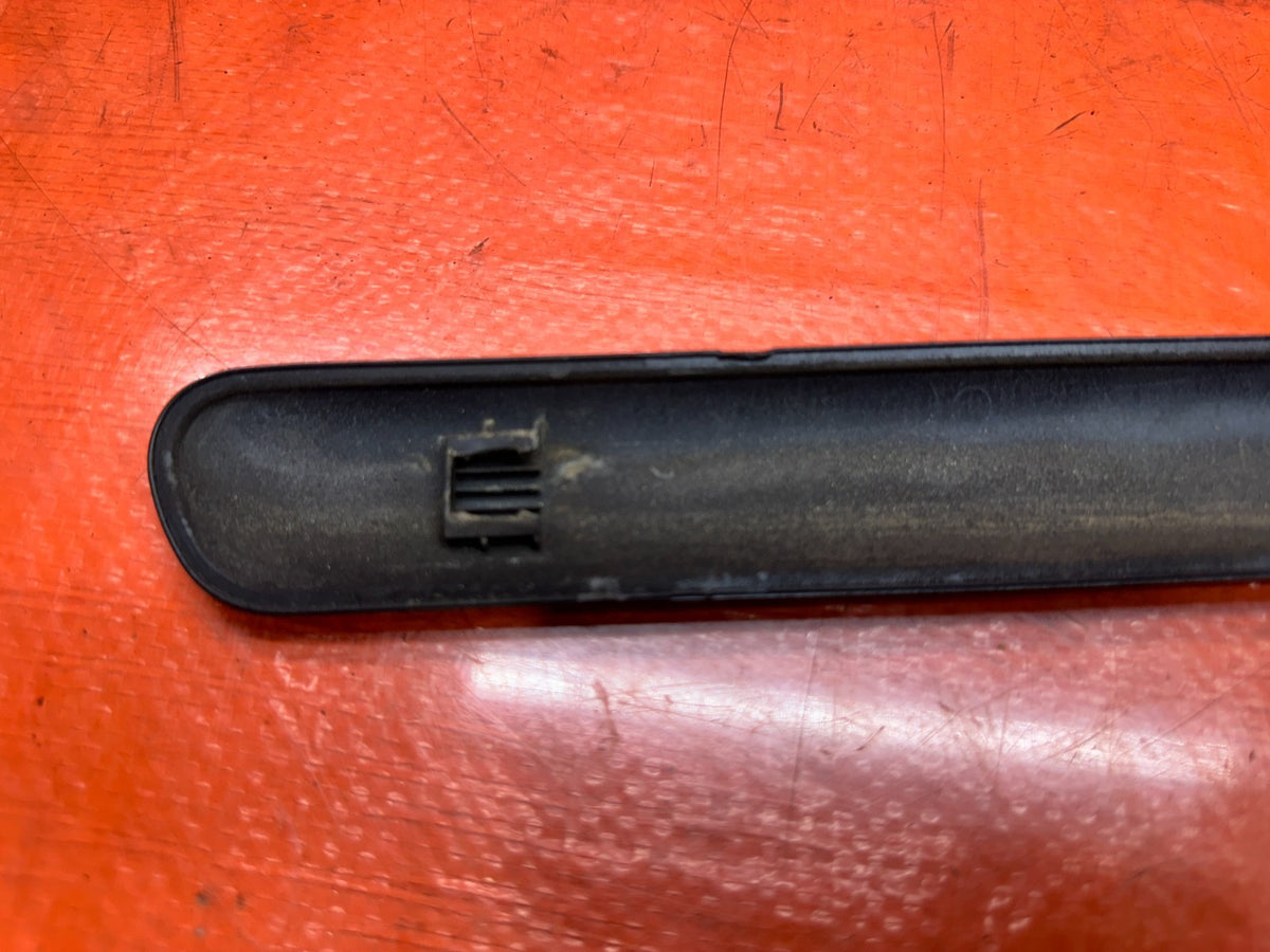 94-01 ACURA INTEGRA 2D COUPE LEFT DRIVER REAR QUARTER PANEL MOULDING OEM #3498