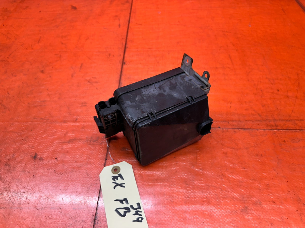 94-01 ACURA INTEGRA ENGINE BAY UNDER HOOD FUSE RELAY BOX ASSEMBLY OEM #3494