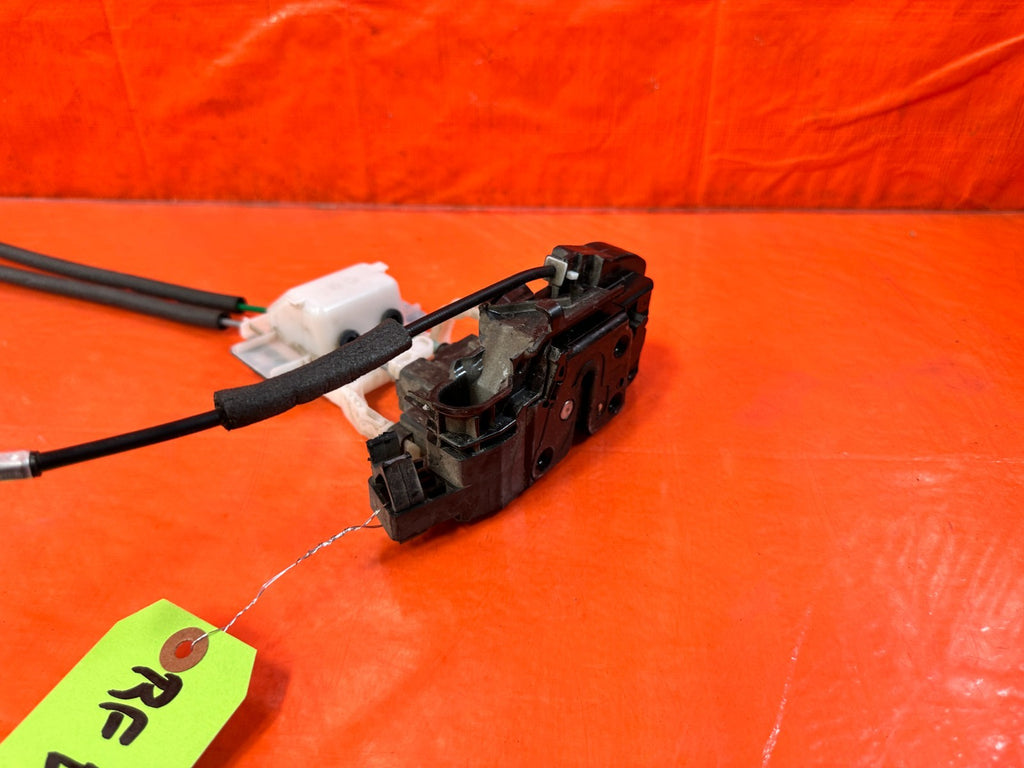 10 16 HYUNDAI GENESIS COUPE   PASSENGER RIGHT FRONT DOOR LOCK ACTUATOR   OEM 2991