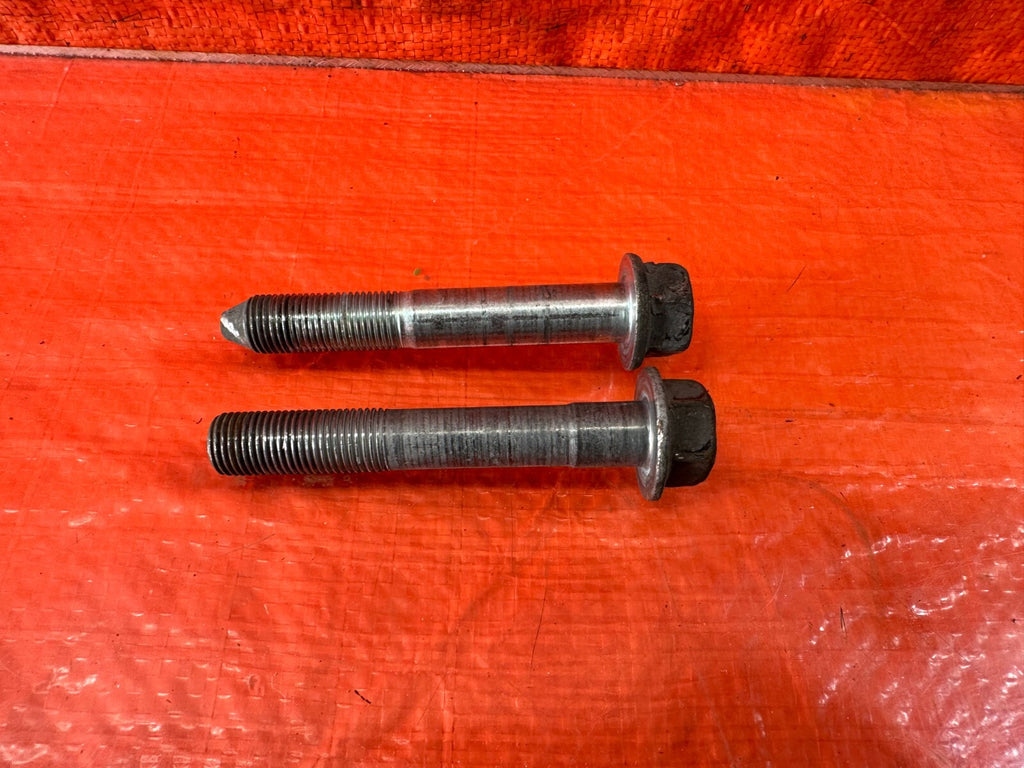 09 13 INFINITI G37 SEDAN  REAR SHOCK TO LOWER CONTROL ARM BOLTS HARDWARE OEM 2380