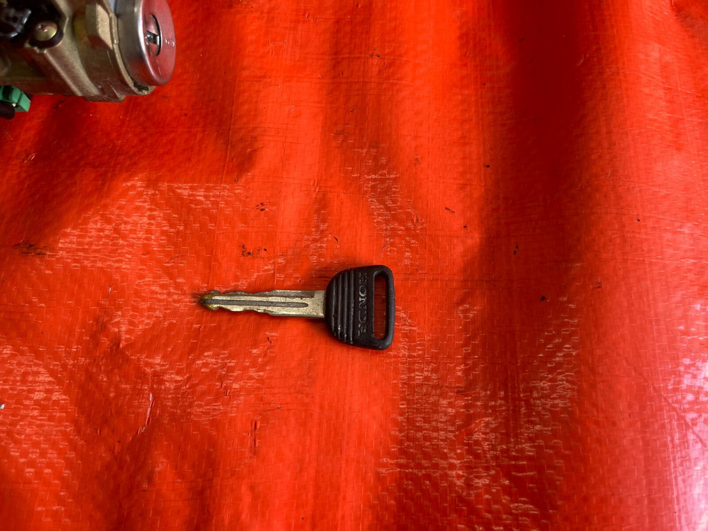 96 98 HONDA CIVIC   EX   AUTOMATIC MODEL   STEERING COLUMN KEY IGNITION SWITCH2