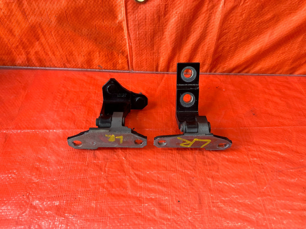 07 13 INFINITI G35 G37 SEDAN   DOOR HINGE DRIVER LEFT REAR   OEM #1920