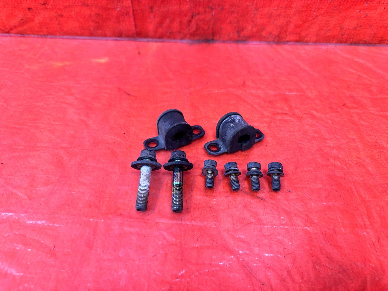 94 01 ACURA INTEGRA   REAR SWAY BAR BUSHINGS AND BRACKETS LEFT & RIGHT OEM #3091