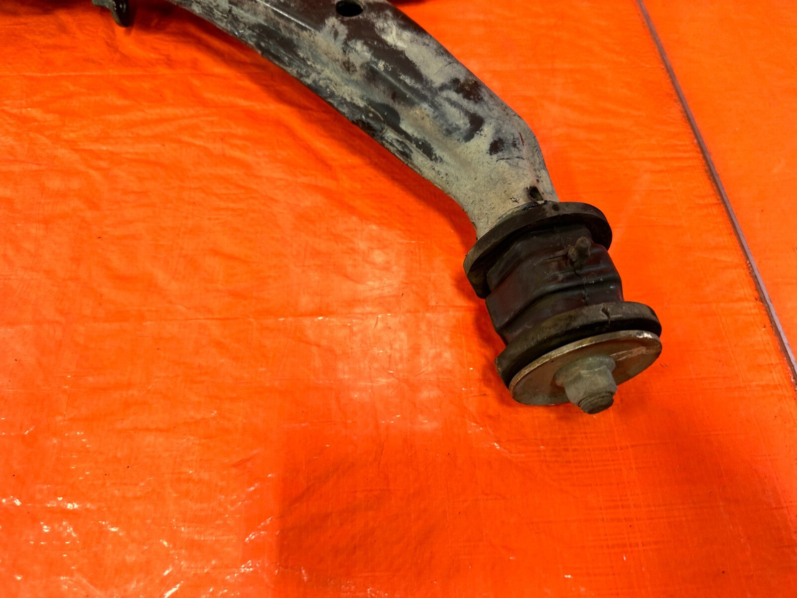 99 00 HONDA CIVIC SI EM1   LEFT AND RIGHT FRONT LOWER CONTROL ARMS   OEM #28511