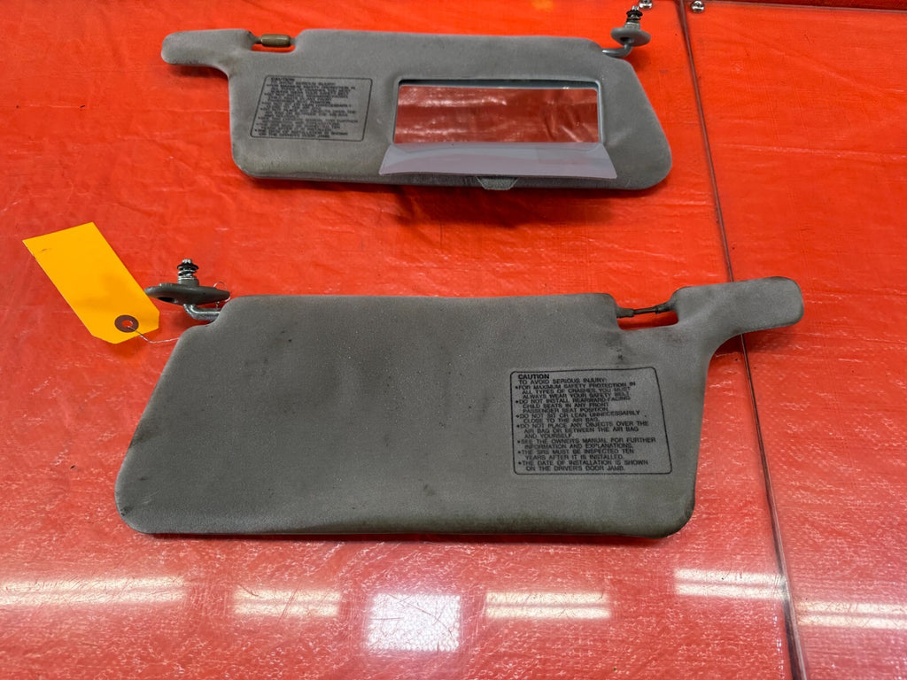 94 97 ACURA INTEGRA   LEFT AND RIGHT SUN VISORS PAIR SET   OEM FACTORY 22611