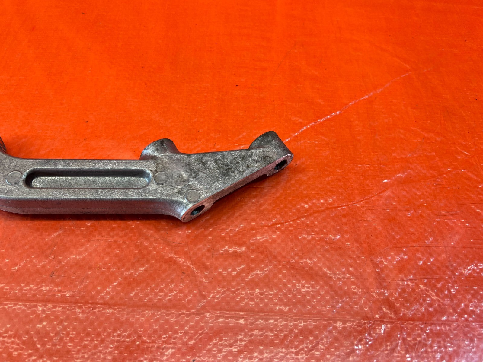 94 01 INTEGRA   AUTOMATIC FRONT ENGINE STIFFENER TRANSMISSION BRACKET   OEM #1598