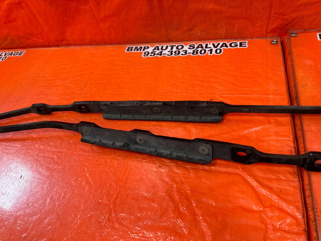 02 10 LEXUS SC430 LEFT AND RIGHT REAR SUB FRAME BRACE EXTENSION BRACKETS OEM 2618
