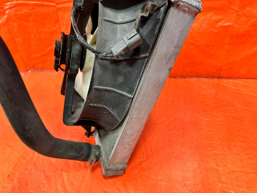 93 97 HONDA DEL SOL   ALUMINUM RADIATOR W/ HOSES AND COOLING FAN   #29412