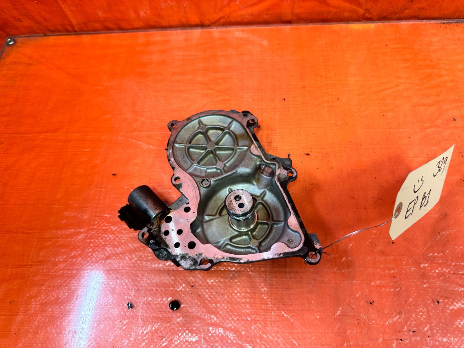 08 15 INFINITI G37 Q60 3.7L LEFT DRIVER VVT CAM SPROCKET VTC COVER OEM #3297