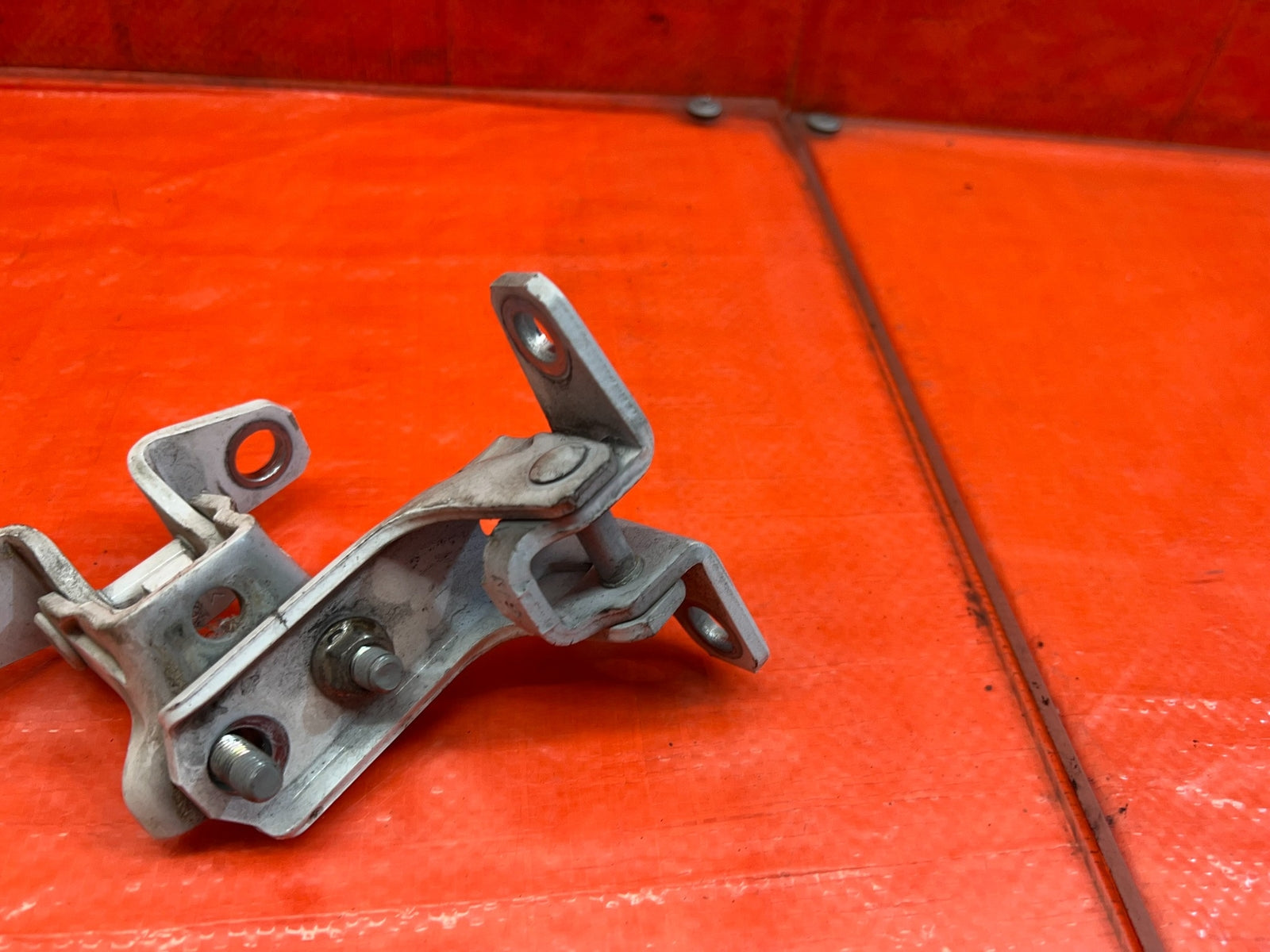 08 15 LANCER EVOLUTION X EVO 10   DOOR HINGE SET UPPER & LOWER RIGHT REAR 1754