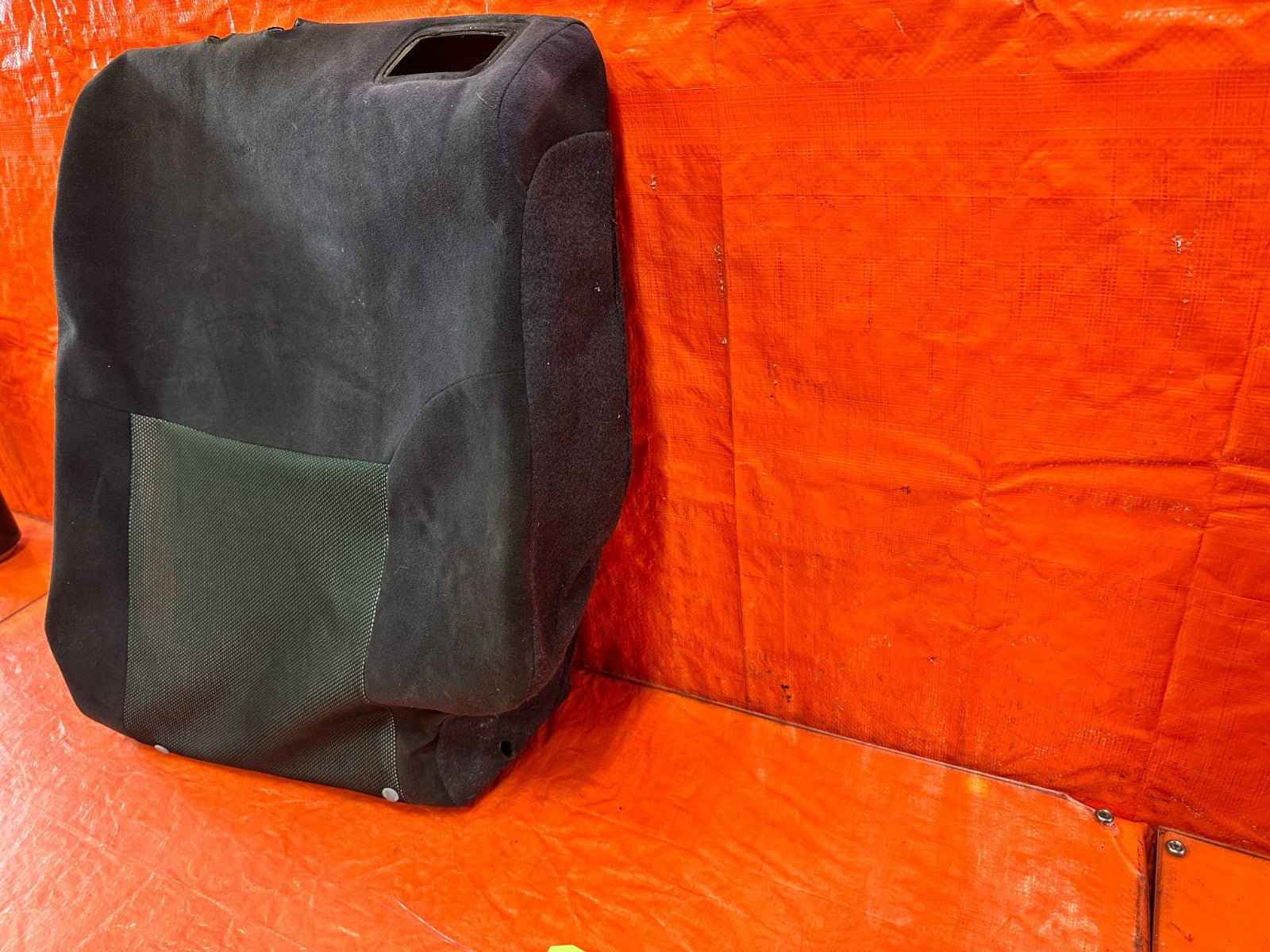 02 05 HONDA CIVIC SI EP3 HATCH DRIVER LEFT REAR UPPER SEAT SKIN WRAP OEM 3063