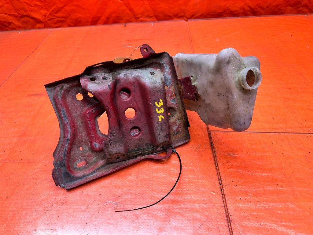 97 01 HONDA PRELUDE 2.2L H22A BATTERY HOLD DOWN TRAY MOUNT BRACKET OEM #3360