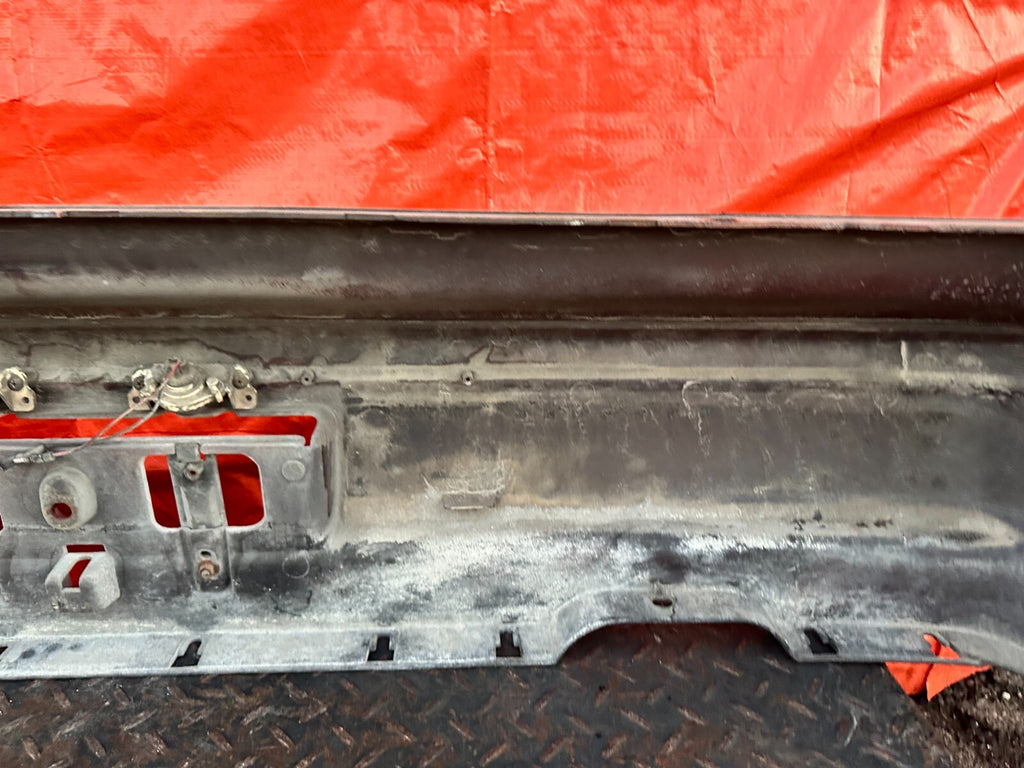 88 89 HONDA CRX   REAR BUMPER COVER   WHITE COLOR   OEM FACTORY #27712