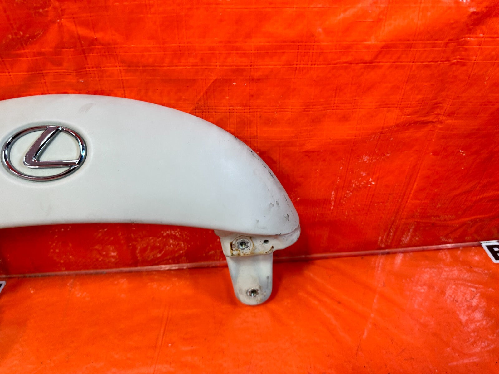 02 06 LEXUS SC430   LEFT OR RIGHT FRONT SEAT   UPPER TRIM   ECRU   OEM #2615